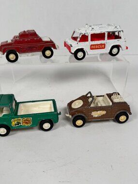 Vintage TootsieToy Trucks Lot‎ of 4 • Diecast Vehicles • Mini Toy Trucks • Mixed